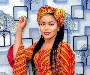 Cikakken Tarihin Khadija Yobe ( Karima izzarso)